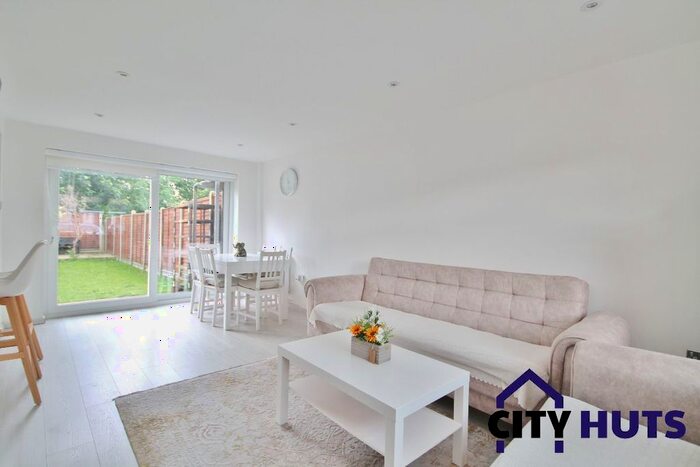 2 Bedroom Terraced House To Rent In Chadwell Avenue, Cheshunt, Waltham Cross, EN8