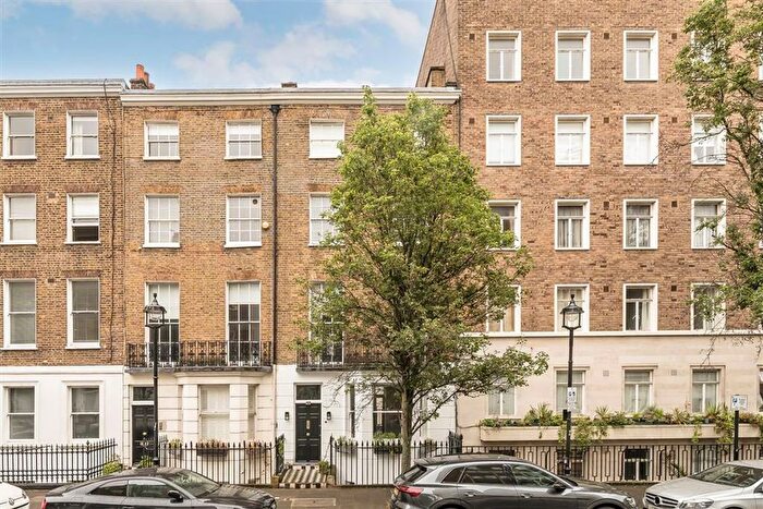 3 Bedroom Flat To Rent In Upper Montagu Street, Marylebone, W1H
