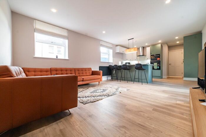 5 Bedroom Flat To Rent In Merthyr Street, Cathays, CF24