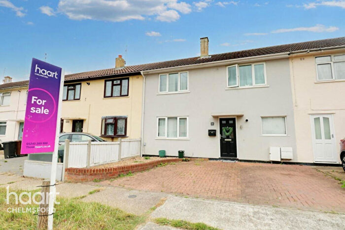 3 Bedroom Terraced House For Sale In Hainault Grove, Chelmsford, CM1
