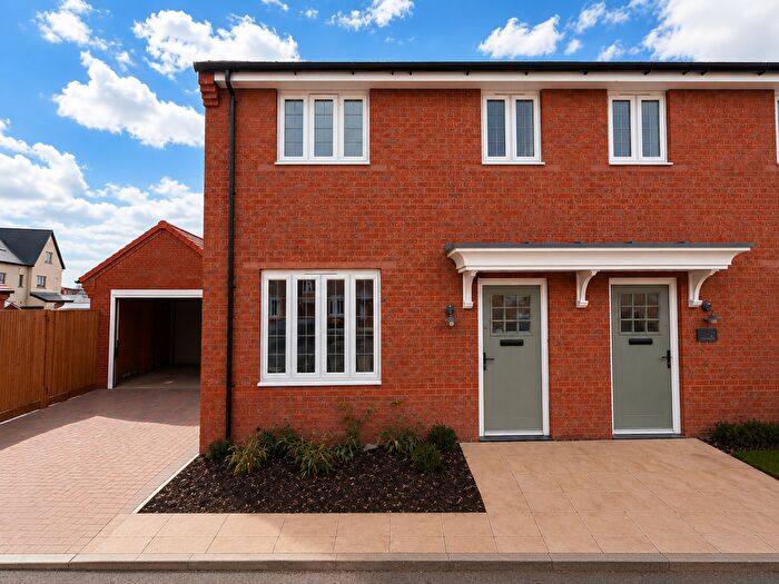 3 Bedroom House To Rent In Reedling Rise, Rochford, SS4