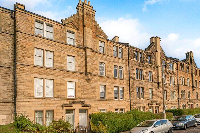 2 Bedroom Flat For Sale In / Royal Park Terrace, Meadowbank, Edinburgh, EH8