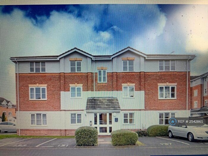 2 Bedroom Flat To Rent In Elm Park, Reading, RG30