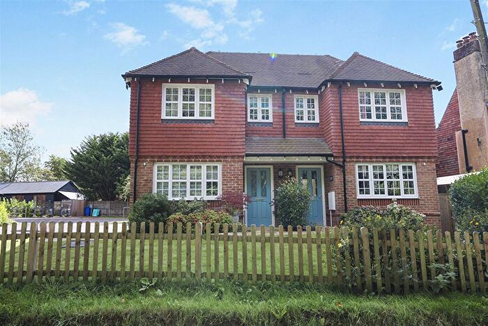 3 Bedroom Semi-Detached House For Sale In Camp Hill, Chiddingstone Causeway, Tonbridge, TN11