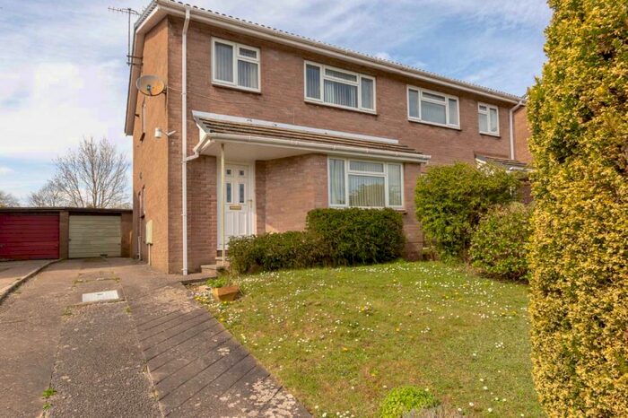 3 Bedroom Terraced House To Rent In Ty Gwyn, Usk, Little Mill, NP4