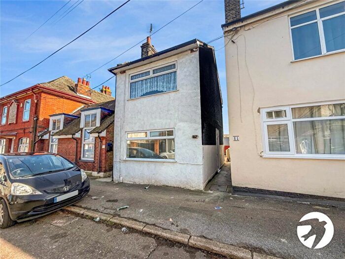 3 Bedroom Terraced House To Rent In Charlotte Street, Sittingbourne, Kent, ME10