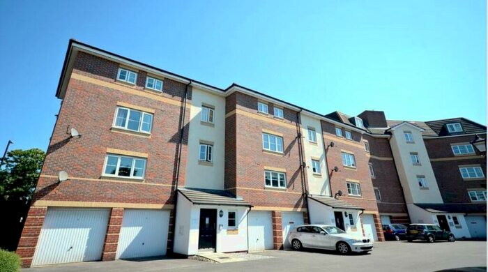 2 Bedroom Apartment To Rent In Bosworth Court, Bath Road, SL1