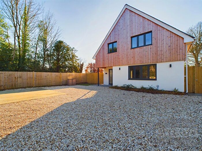 4 Bedroom Detached House For Sale In Main Road, Westfield, Hastings, TN35