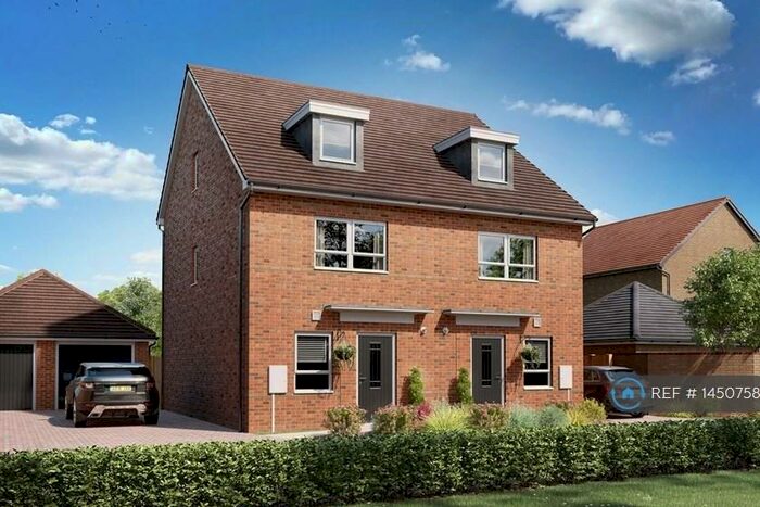 4 Bedroom Semi-Detached House To Rent In Baileys Crescent, Abingdon, OX14