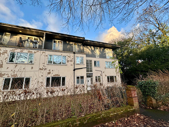 1 Bedroom Flat To Rent In Brantingham Road, Manchester, M16