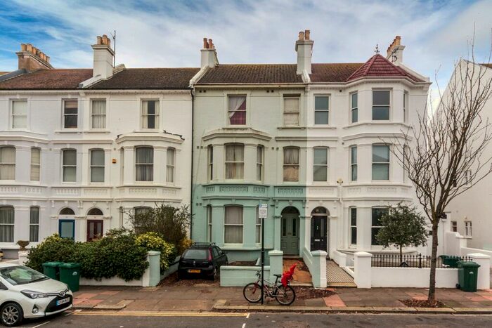 Flat To Rent In Westbourne Villas, Hove, East Sussex, BN3