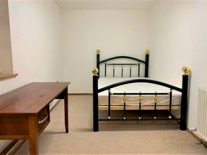 Studio To Rent In Barn Hill Wembley, HA9