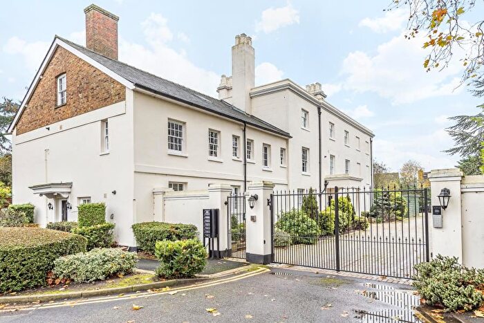 1 Bedroom Flat To Rent In High Street, Harefield, UB9