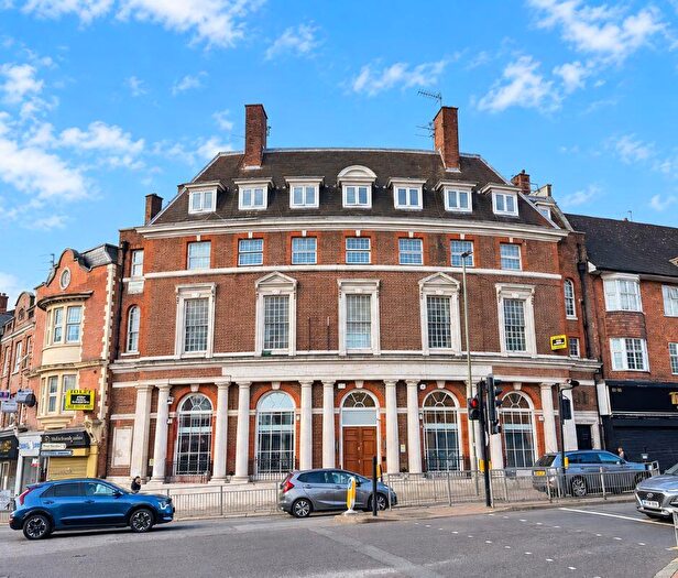 4 Bedroom Flat For Sale In (C) Church Road, Hendon, NW4