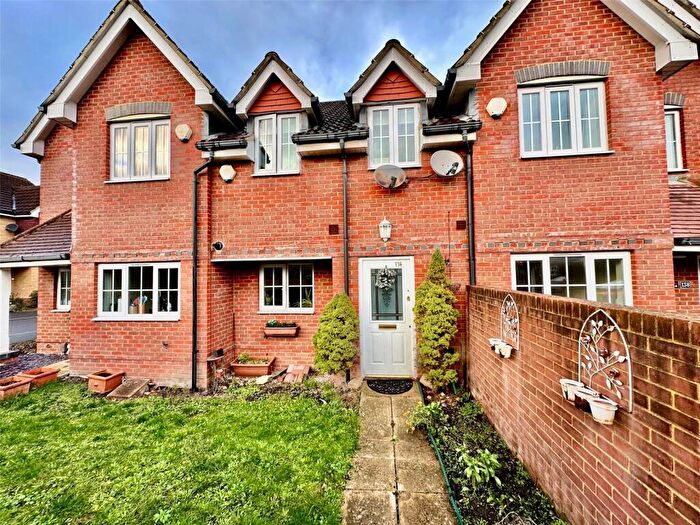 3 Bedroom Terraced House For Sale In Fleet Road, Farnborough, Hampshire, GU14