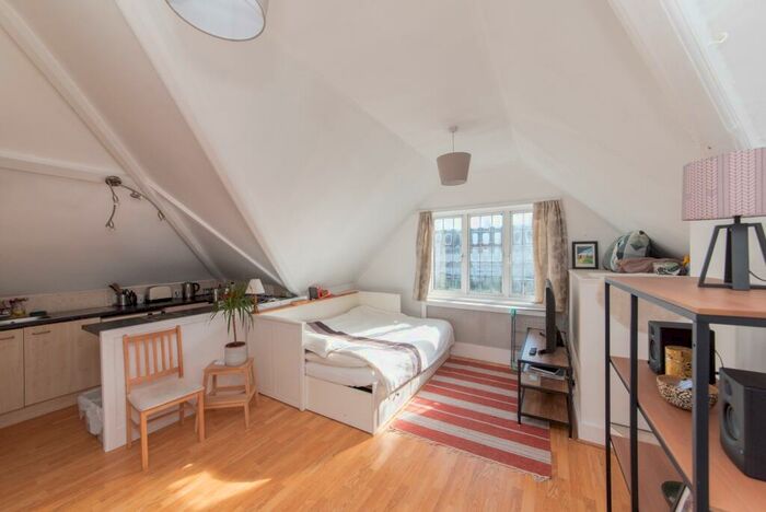 Flat For Sale In Great North Road, Highgate, N6
