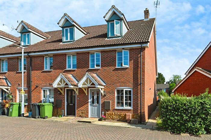 3 Bedroom End Of Terrace House For Sale In Consort Road, South Wootton, King's Lynn, PE30