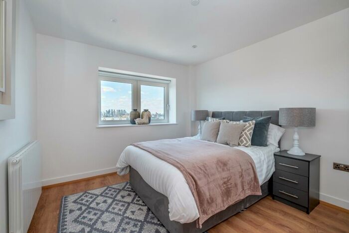 2 Bedroom Apartment To Rent In Woolwich Church Street Woolwich, SE18