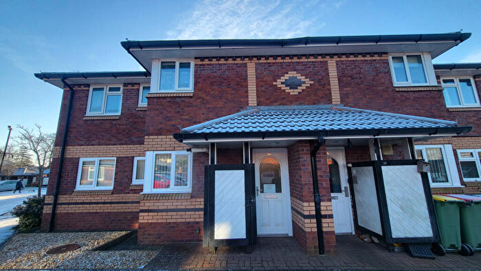 2 Bedroom Flat For Sale In Glenview Court, Preston, PR2