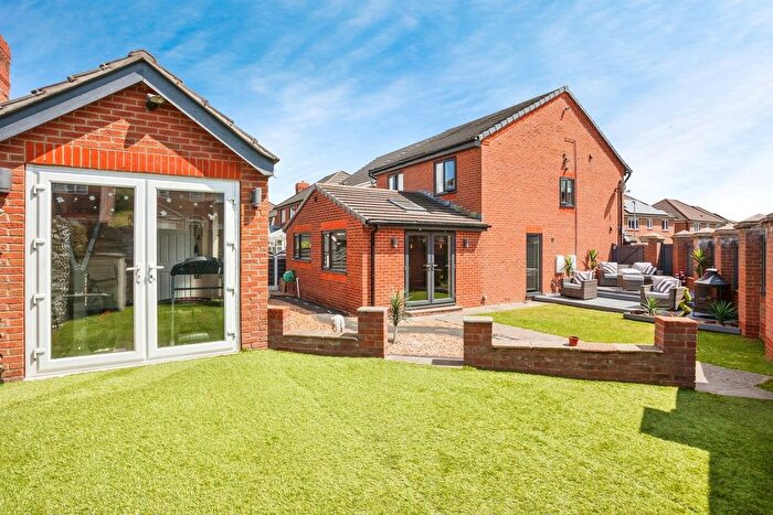 4 Bedroom Detached House For Sale In Greenfield Crescent, Grange Moor, Wakefield, WF4