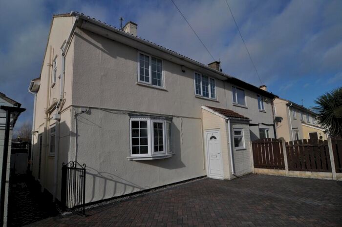 3 Bedroom Semi-Detached House To Rent In South Drive, Bolton On Dearne, S63