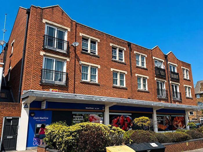 1 Bedroom Flat To Rent In High Road, Wood Green, N22
