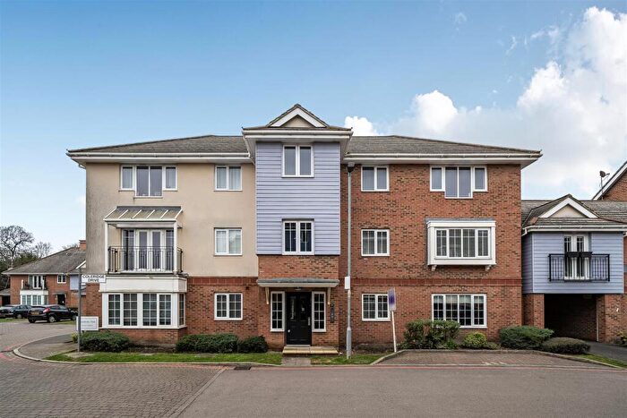 1 Bedroom Apartment For Sale In Coleridge Drive, Ruislip, HA4