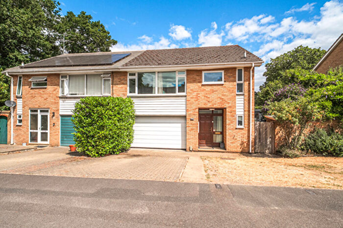 4 Bedroom Semi-Detached House For Sale In Cedar Drive, Sunningdale, SL5