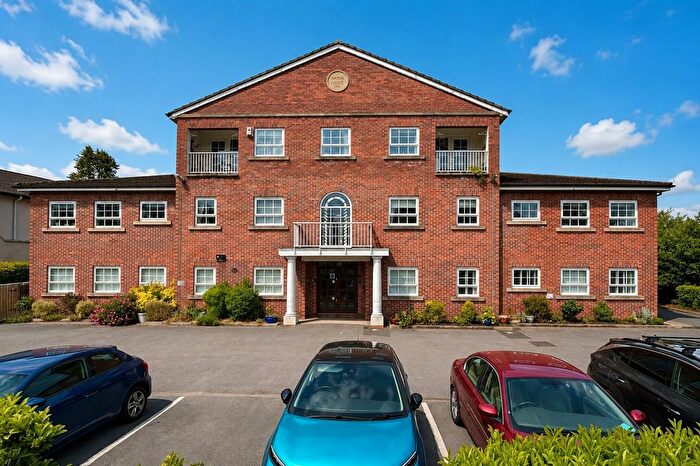 2 Bedroom Flat For Sale In Schools Hill, Brook Lodge Schools Hill, SK8