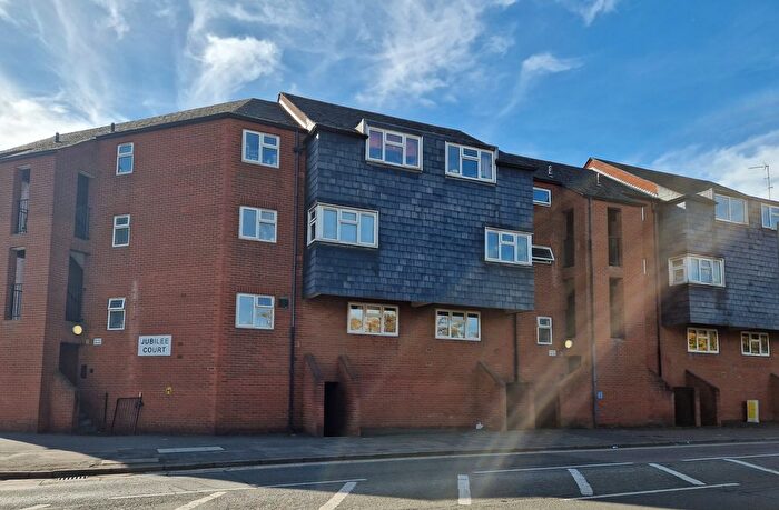 1 Bedroom Flat For Sale In Jubilee Court, Banbury, OX16