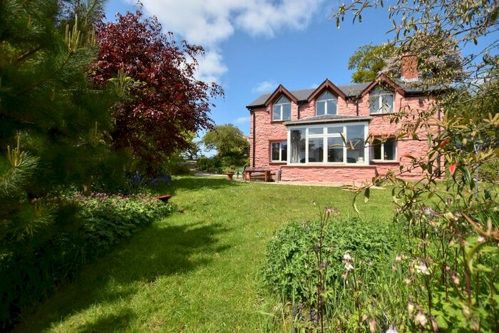 5 Bedroom Country House For Sale In Llanllwni, Pencader, Eb, SA39