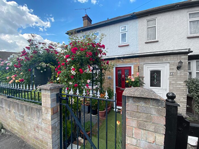 2 Bedroom End Of Terrace House To Rent In Davis Avenue, Northfleet, Gravesend, Kent, DA11