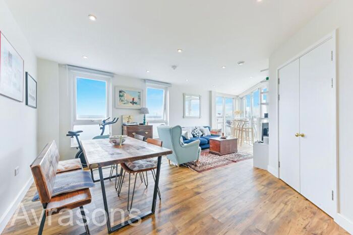 2 Bedroom Apartment To Rent In Bolton Crescent, Oval, SE5