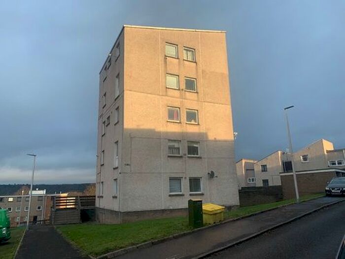 2 Bedroom Flat To Rent In Tweed Crescent, Dundee DD2