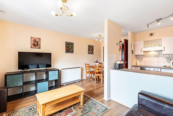 1 Bedroom Flat To Rent In Isle Of Dogs, E14