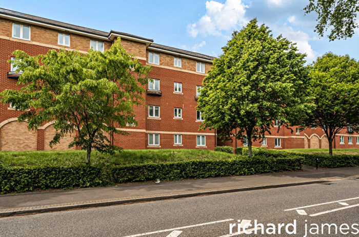 2 Bedroom Flat For Sale In Churchward, Swindon, SN2