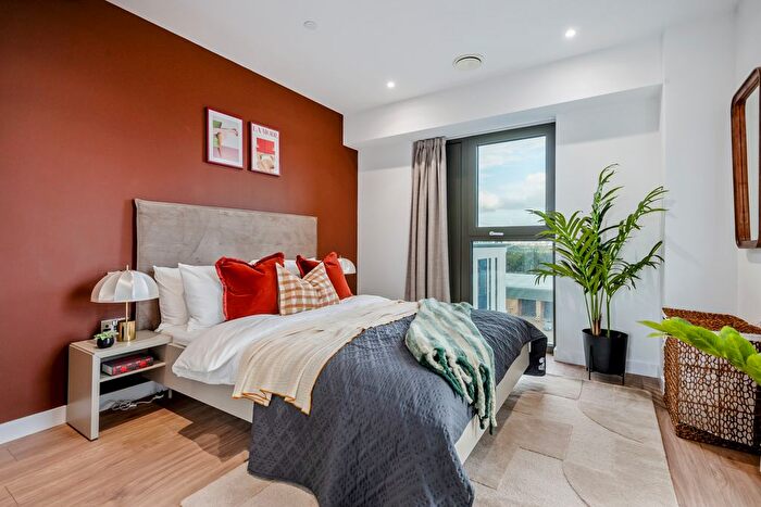 1 Bedroom Flat To Rent In Uncle Acton, Victoria Road, London, W3