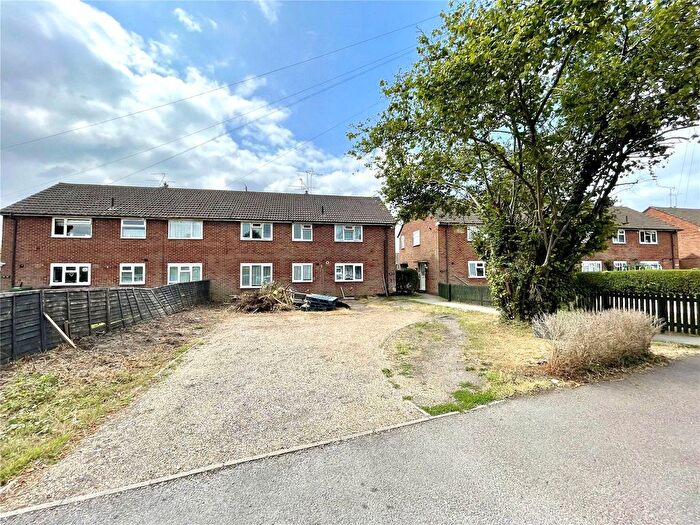 3 Bedroom Maisonette To Rent In Chapel Lane, Farnborough, Hampshire, GU14