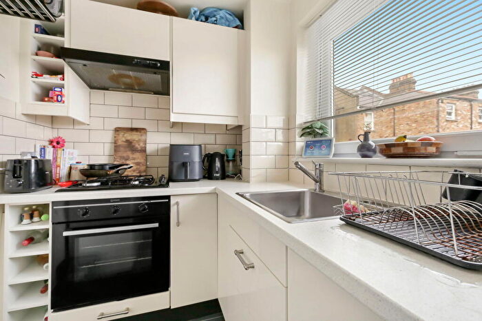 Studio For Sale In Corbyn Street, London, N4
