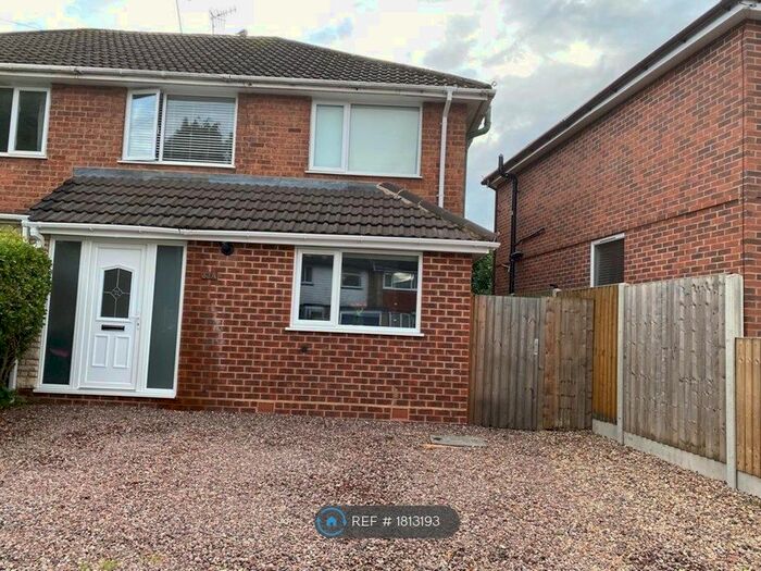 3 Bedroom Semi-Detached House To Rent In Shrubbery Road, Bromsgrove, B61