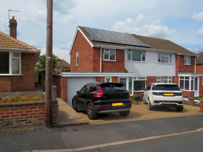 4 Bedroom Semi-Detached House To Rent In Beaconsfield Road, Melton Mowbray, LE13