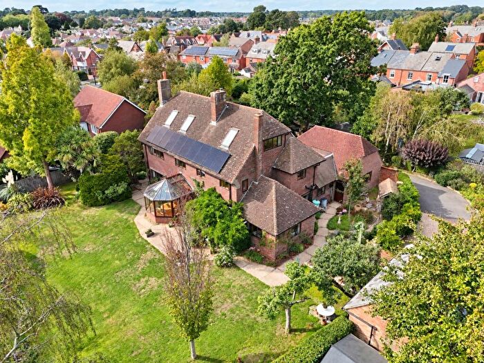 6 Bedroom Detached House For Sale In Southern Road, Lymington, SO41
