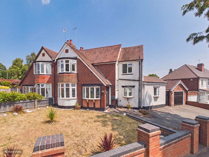 4 Bedroom Semi-Detached House For Sale In Crossway Lane, Kingstanding, Birmingham, B44