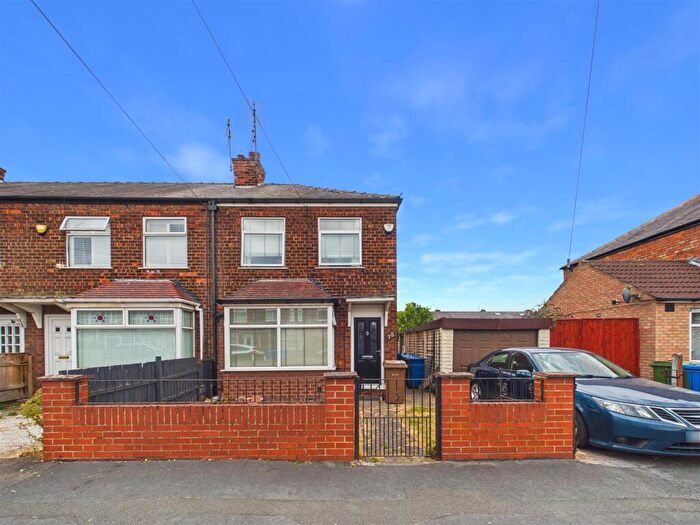 3 Bedroom End Of Terrace House For Sale In Bedford Road, Hessle, HU13