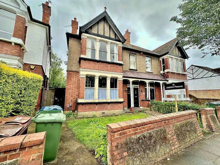 2 Bedroom Ground Maisonette To Rent In Cunningham Park, Harrow, HA1