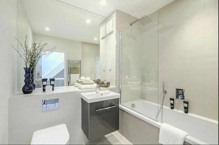 4 Bedroom Terraced House To Rent In Willow House, Woodland Way, London, CR4