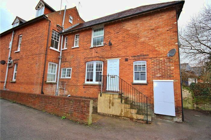 1 Bedroom Flat To Rent In York Road, Guildford, Surrey, GU1