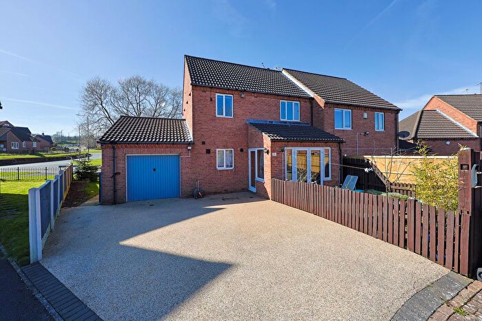 3 Bedroom Semi Detached House For Sale In Penrose Crescent, Arkwright Town, Chesterfield, S44