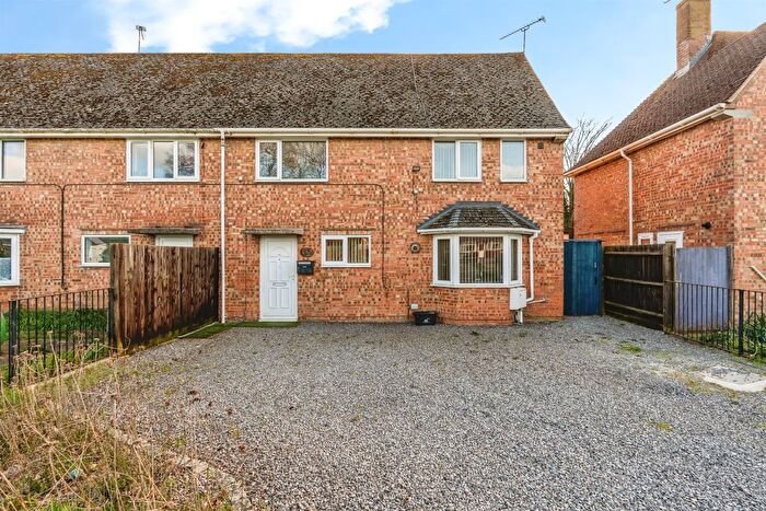 3 Bedroom End Terrace House For Sale In Water Lane, Totton, Southampton, SO40