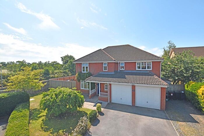 5 Bedroom Detached House For Sale In Windsor Close, Cullompton, EX15